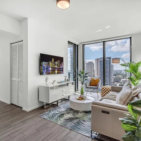 Experience Miami Modern 2 Bed Near Biscayne Blvd Apartment
